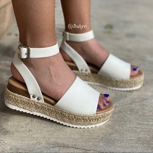 Off white Espadrille sandal